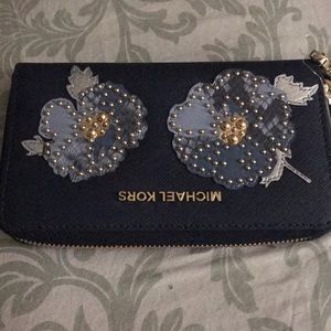 Michael kors wallet